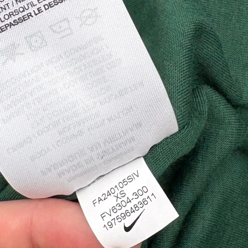 Nike size xs